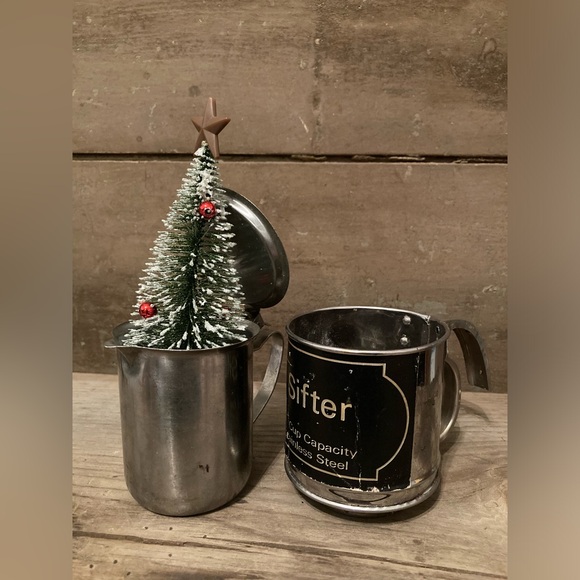 Vintage Creamer and Sifter - Kitchen Items - Picture 3 of 3